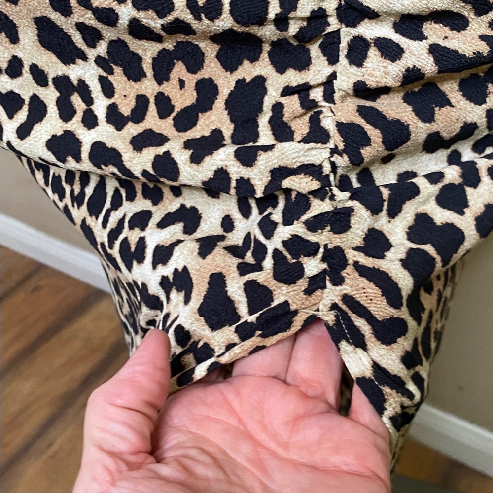H&M leopard slit front shirred viscose maxi skirt 🐆💕6 - Picture 6 of 12